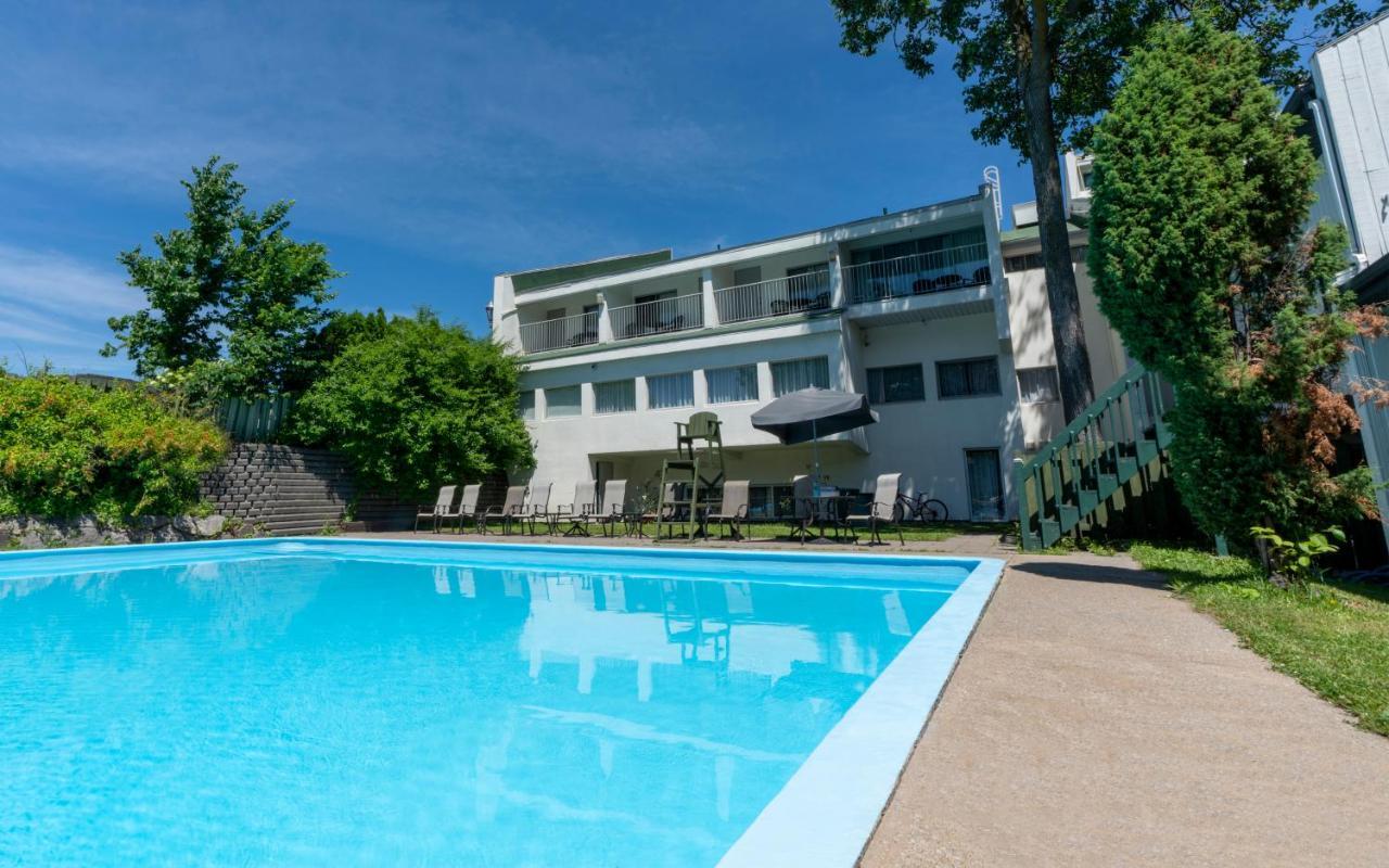 Auberge Quebec Bagian luar foto